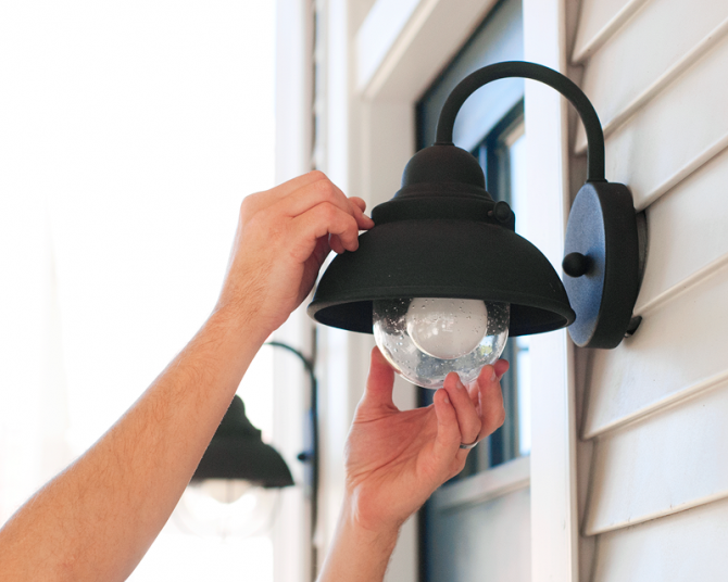 keep light fixtures dry with caulk pro tip